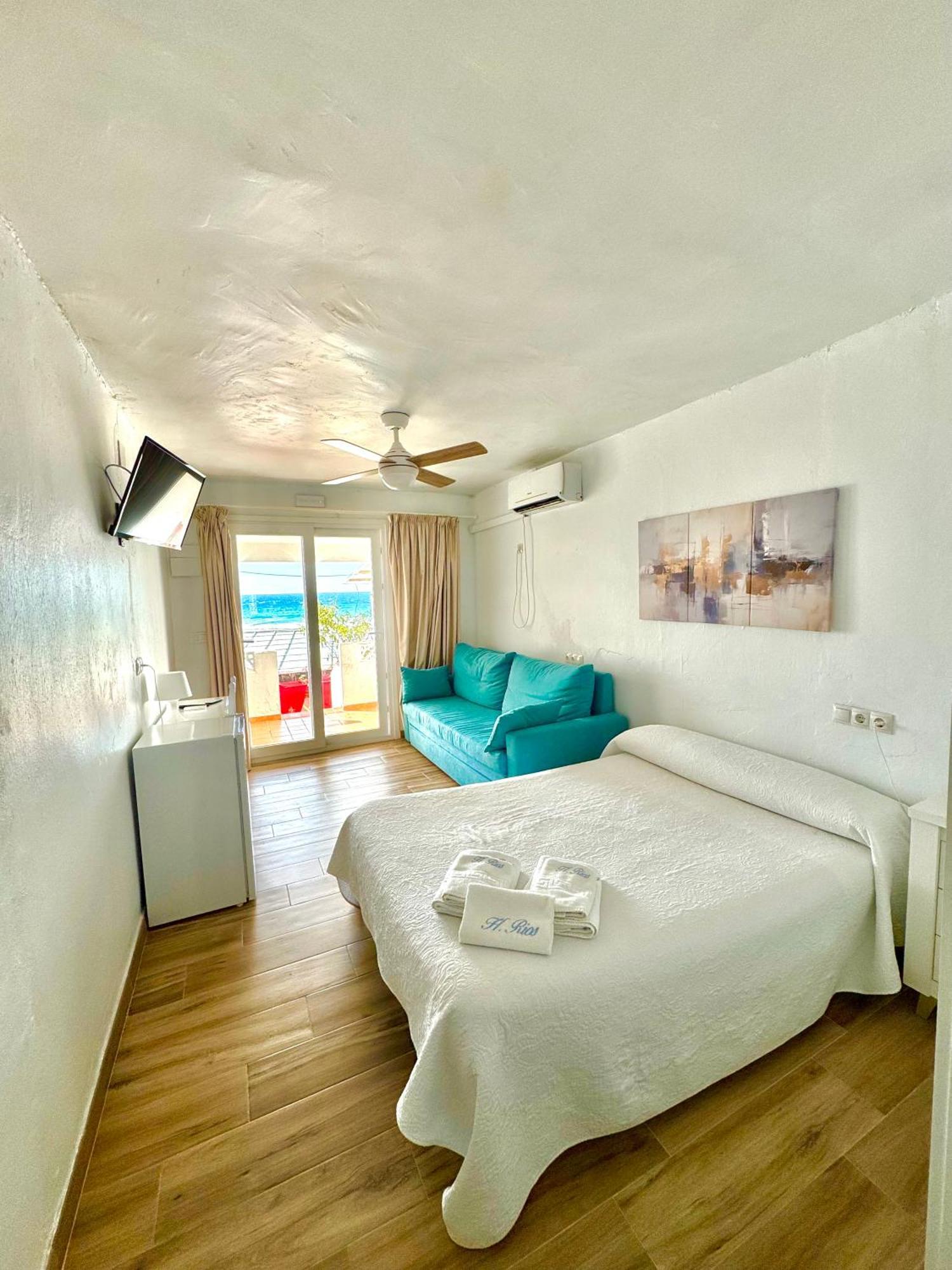 Hostal Rios Bolonia Esterno foto